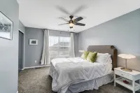 Bump Set Slam Dunk @ SpookyNook - Sports Inspired Townhome - 1 Min Walk to Venue - 무료 와이파이