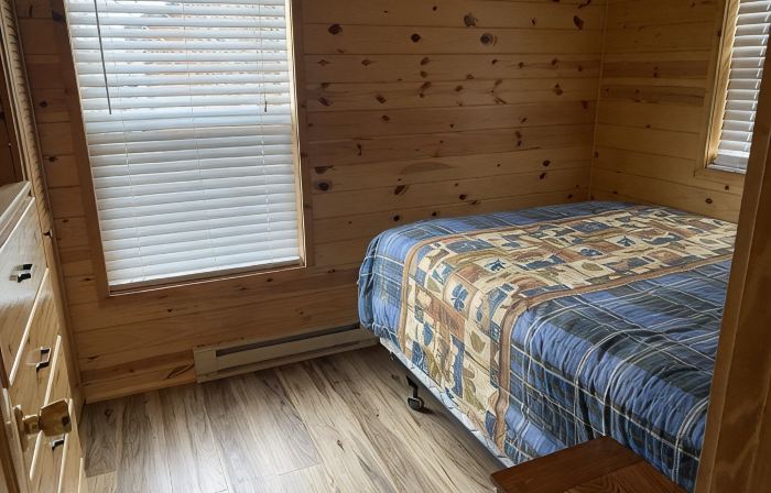 Cozy 2 bedroom Log Cabin