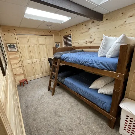 Perfect Getaway! Secluded Modern 3 Bedroom, 2 Bath Cabin on 12.5 Private Acres