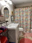 Judy's Line Shack...Super cute house with a fabulous back porch view! - 3 estrellas