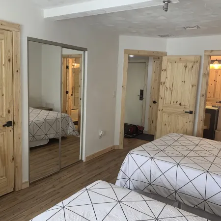 Seven Springs ski in/out loft