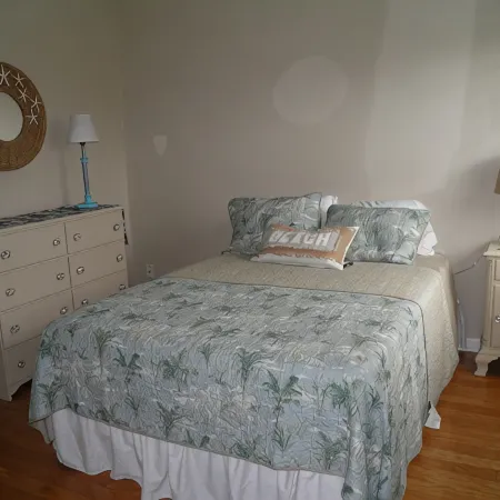 Salt Water Canal home w/Dock, Family/Pet Friendly, close to Beach and A1A