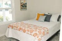 Molly's Place - Home in Kennewick with yard - 3-Star