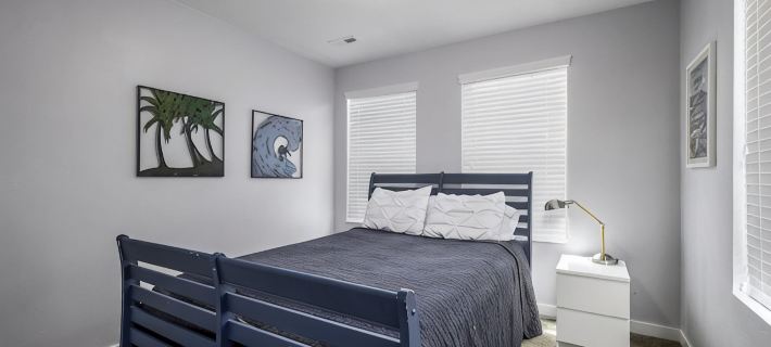 2 Story Townhome Within 30 Minutes of Everything Hotels in Midvale