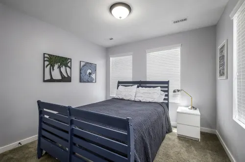 2 Story Townhome Within 30 Minutes of Everything - Wifi