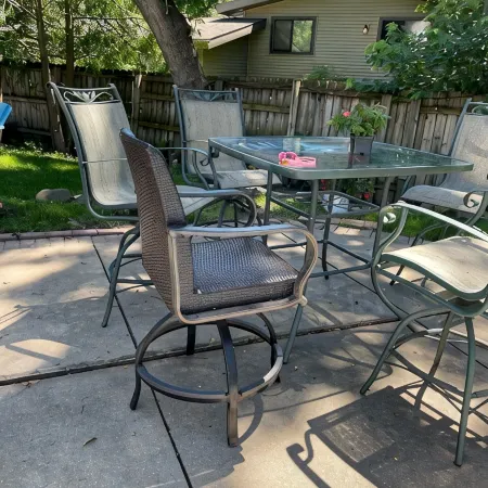 Contemporary home in quiet neighborhood with pool & great back yard close to all