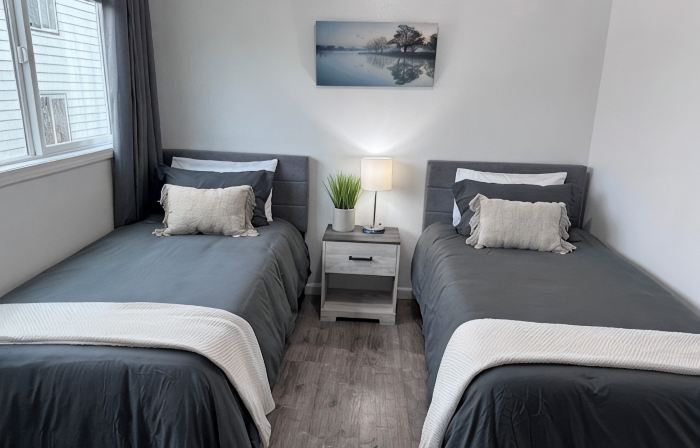 Hooked on the mouth of the Kenai! two bedroom unit with King size bed. Sleeps 6