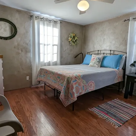 Great house for making memories! Two living areas, bar, and pool table