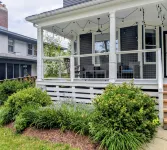 Historic Home w/ Large Kitchen-Comfy Beds-Laundry - WiFi
