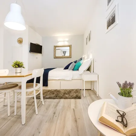 Navis Luxury Apartments