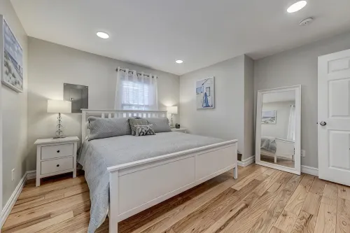 Spacious Downtown 2BR w/ Parking - 3-Star