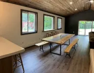 Large luxury cabin way back in the woods on ORV trail - Wifi