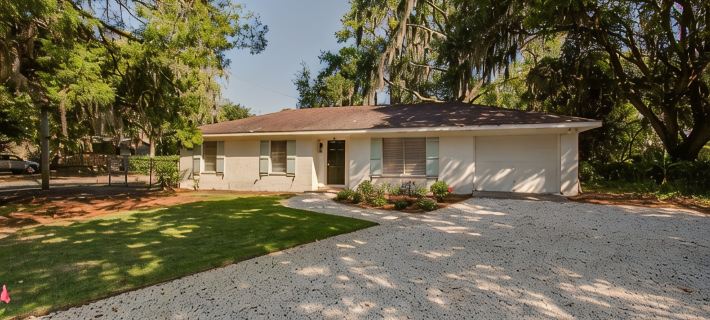 Ideal Location in Downtown Bluffton  ~Just Steps to the May River Hotéis em Bluffton