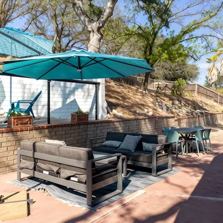 Winemakers Home🍷 Mid-Century Modern😎Pool⛱Walk to Downtown Paso!