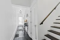 Jefferson Off Main: *4 Beds*King Beds*Walk to Main* 3 Full Bath - 4-Star