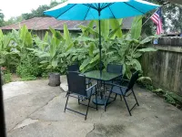 Located in the heart of Breaux Bridge historic district, perfect for all events. - Wifi