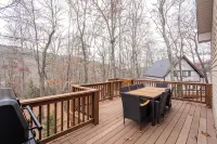 4-Bedroom Retreat in Massanutten: Hot Tub, Near Skiing, Golf, & Adventure Park - 4성급