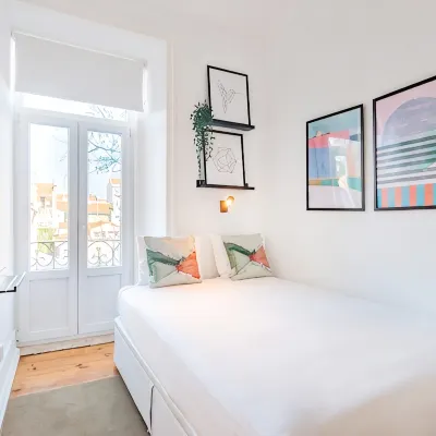 Bright Double, AC   Shared Bathroom | Saldanha โรงแรมใกล้สวนเอดูอาร์โดที่ 7