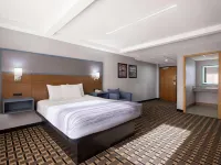 AmericInn by Wyndham Woodstock IL - Pet friendly
