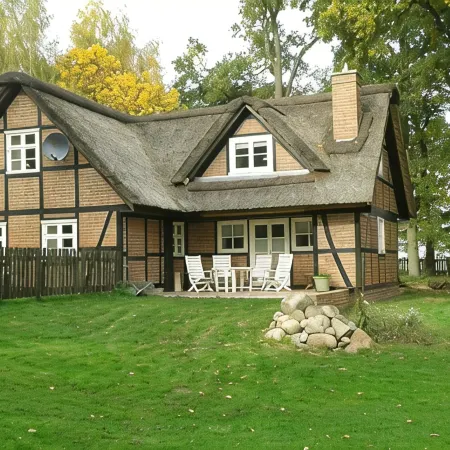 Cozy vacation days under thatch in the biosphere reserve