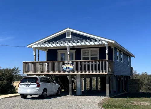 Waterfront Soundside Cottage with Private Dock - Steps to the Beach! Sleeps 4. - 4-Star
