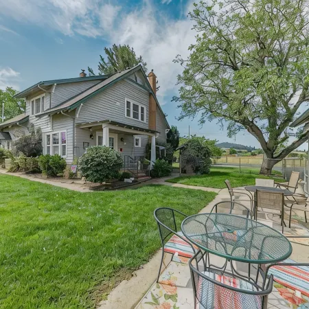 Country Retreat and Event Venue minutes from Historic Jacksonville