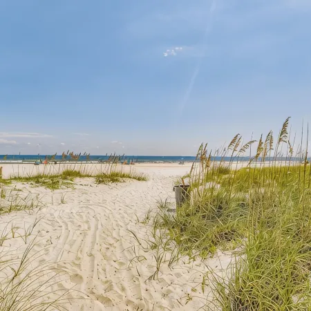 Walk to Florabama from Renovated Ground Floor 2Bd-2Ba w/ Pickleball, Boat Slips