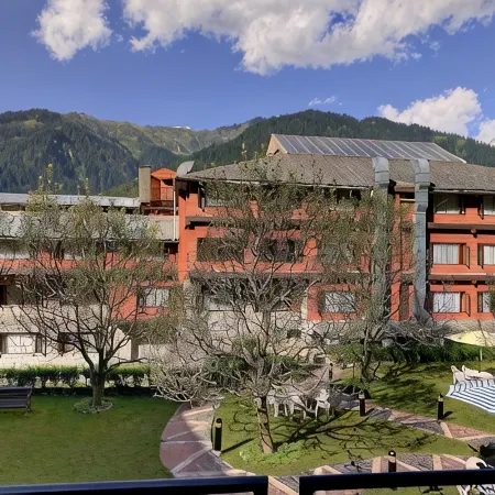 Honeymoon Inn Manali