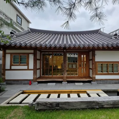 Morning of Gyeonggijeon Gyeong Hotels near Seunggwangjae