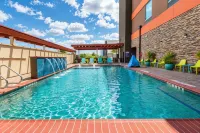 Home2 Suites by Hilton Edinburg - parking