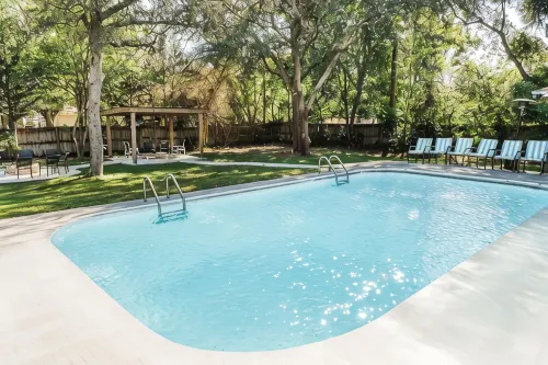 Mayfair Forrest Retreat !Come and Enjoy our Clean and Spacious home sleeps 18! - 4-Star