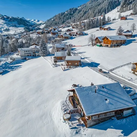 Chalet Rösi | Holiday Apartment with Hot Tub in the Mountains