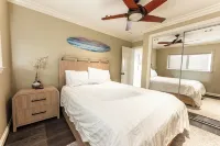 Spectacular Ocean Views! Steps to Beach! Private Patio and 1 Car Garage! - 4 stelle