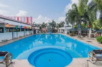 Quezon Premier Hotel Candelaria - Yüzme Havuzu