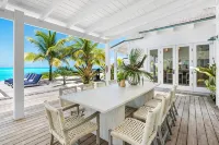 Ba Roos Beach House/Iconic Tar Bay Estate with 300’ of Direct Beachfront - Homestays