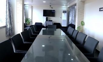 3. 메트로 호텔 프..