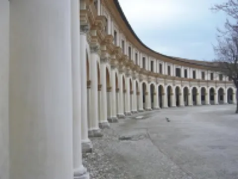 拉隆頓達之家酒店