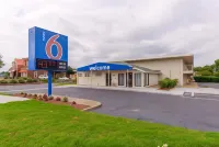 Motel 6 Norfolk, VA