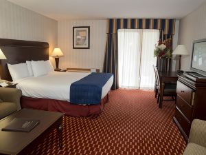 Hampton Falls Inn