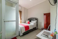 RedDoorz Plus near Palembang Airport 3 Hotel di Sukodadi