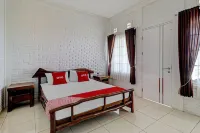 Super OYO Collection O 90617 Rumah Oma Opa Syariah Hotel dekat Kolam pancing