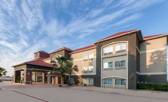 La Quinta Inn & Suites by Wyndham Houston New Caney