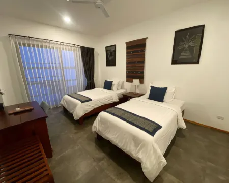 เดอะริเวียร่า จำปาสัก โรงแรมในเมือง จำปาสัก