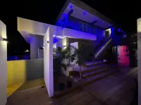 Old Crow Hotel and Suites Các khách sạn ở Vieques