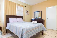 Colinas del Atlantico Vacational House 2nd Floor Hotels near Parque Carlos Martínez Arenales