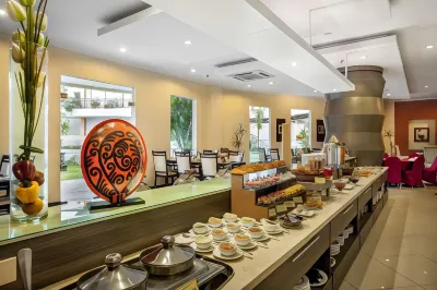 The Sun Hotel Sidoarjo Các khách sạn gần Makam Mbah Nyai Roro Sekardadu