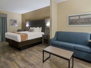 Quality Inn & Suites Roanoke - Fort Worth North