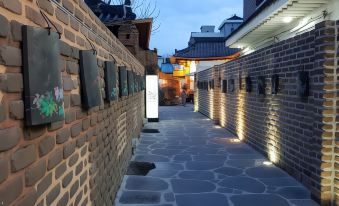 The Hanok