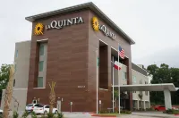 La Quinta Inn & Suites by Wyndham Houston East at Sheldon Rd