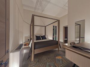 METEORON Luxury Rooms